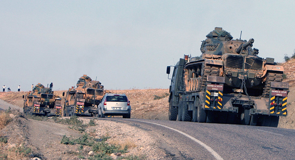 Turkish army's tanks at the Turkey-Iraq border (File)