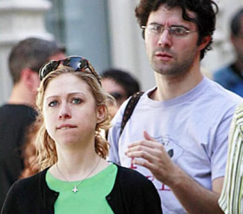 An earlier photo of Chelsea Clinton wearing an inverted cross. click to enalrge 