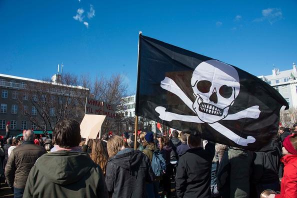 pirate-party-protest-iceland-panama.jpg