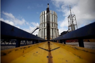 Half of Scots back fracking ban after first imports arrive