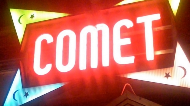 sign outside Comet pizza