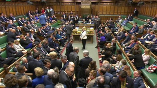 Commons votes to back Article 50 vote by March 2017