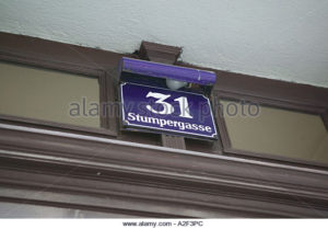 austria-vienna-house-sign-of-stumpergasse-31-adolf-hitlers-apartment-a2f3pc