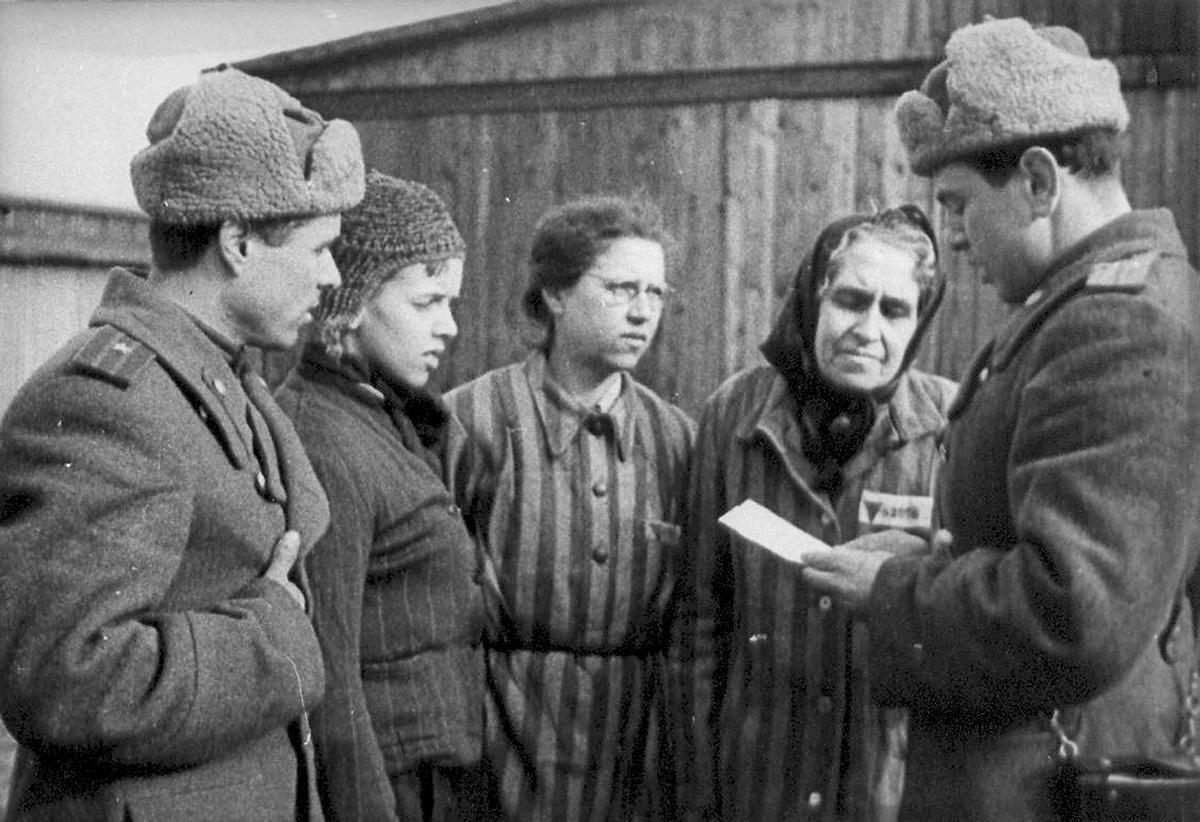 http://assets.nydailynews.com/polopoly_fs/1.2093292!/img/httpImage/image.jpg_gen/derivatives/gallery_1200/70th-anniversary-auschwitz-liberation.jpg