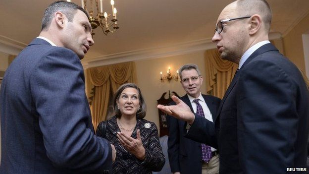 Ukrainian opposition leaders Vitaly Klitschko (L) and Arseny Yatsenyuk (R) meet with U.S. Assistant Secretary of State for European and Eurasian Affairs Victoria Nuland (2nd L) in Kiev February 6, 2014.