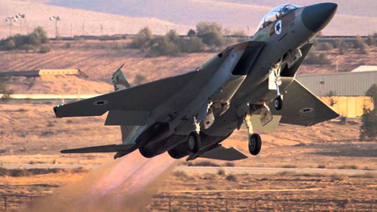 Isreali Air Force Strikes Syrian Army Artillery Pieces And Battle Tanks In Quneitra Province