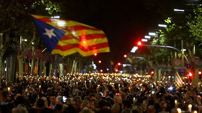 Tens of thousands rally in Barcelona to support 2 jailed separatist leaders (VIDEO, PHOTOS) 