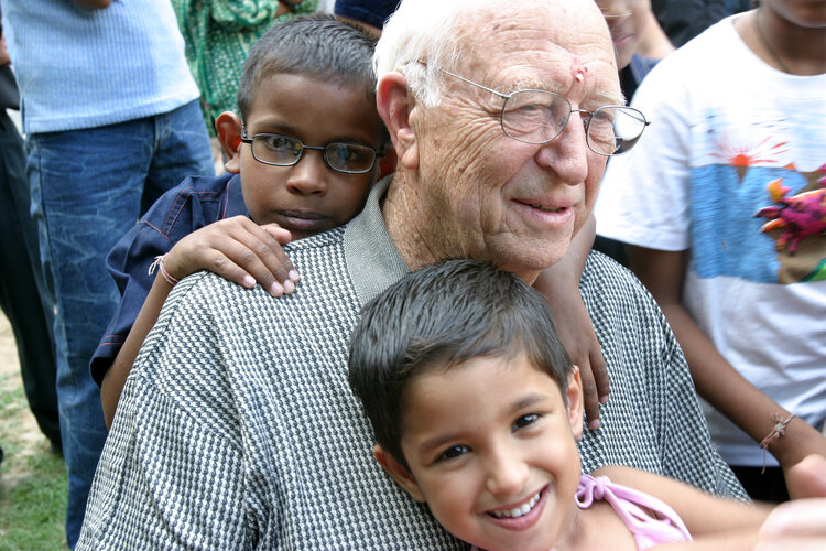 Bill Gates, Sr. This is the only photo that can be legally reused of Bill Gates, Sr, although many exist online, as well as many reusable photos of Bill, Jr.